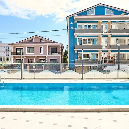 Dazzling Sunset In Nord10 Pool Apartment Mamaia